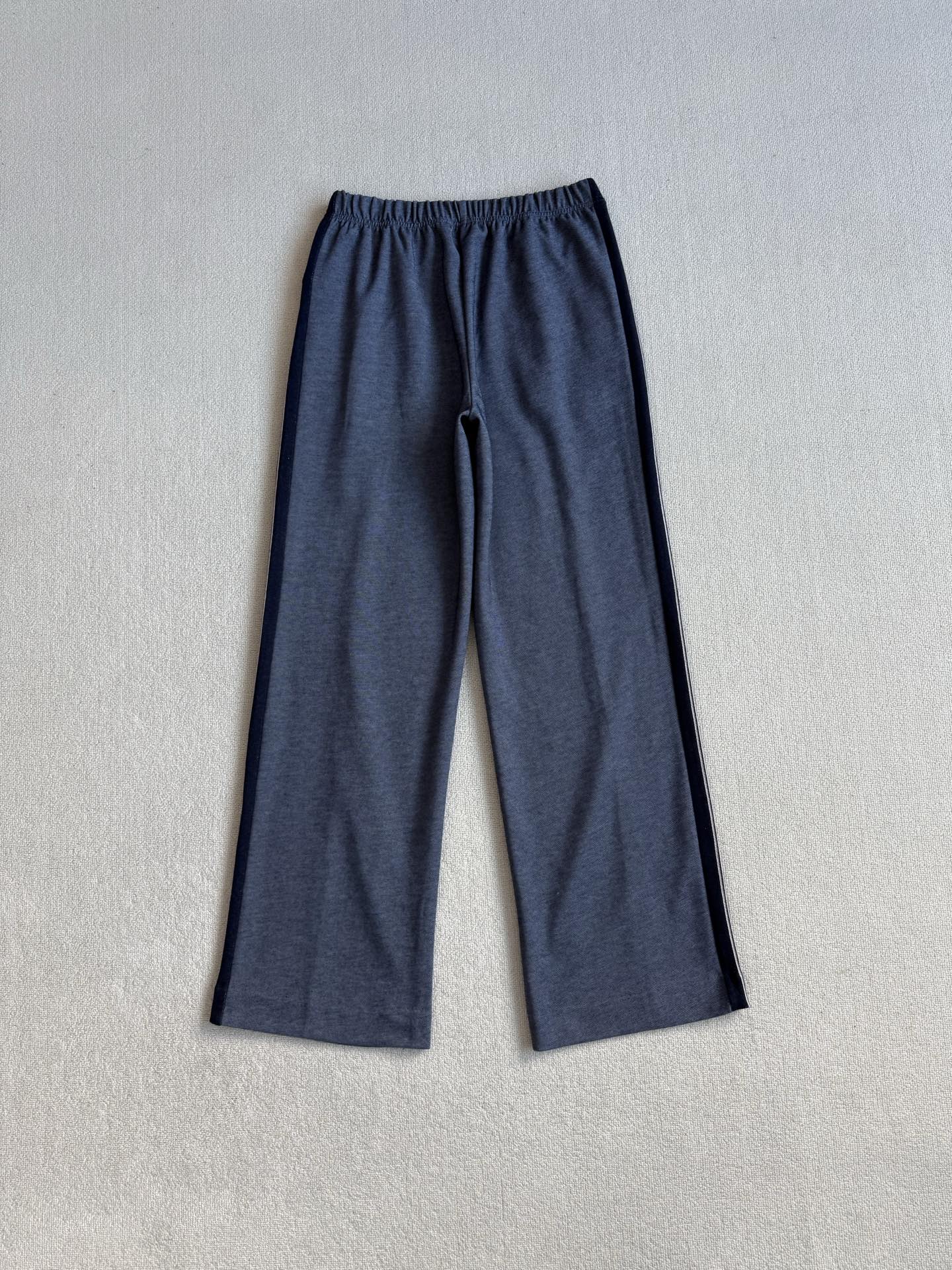 MIUMIU SPORTS PANTS STYLE 590
