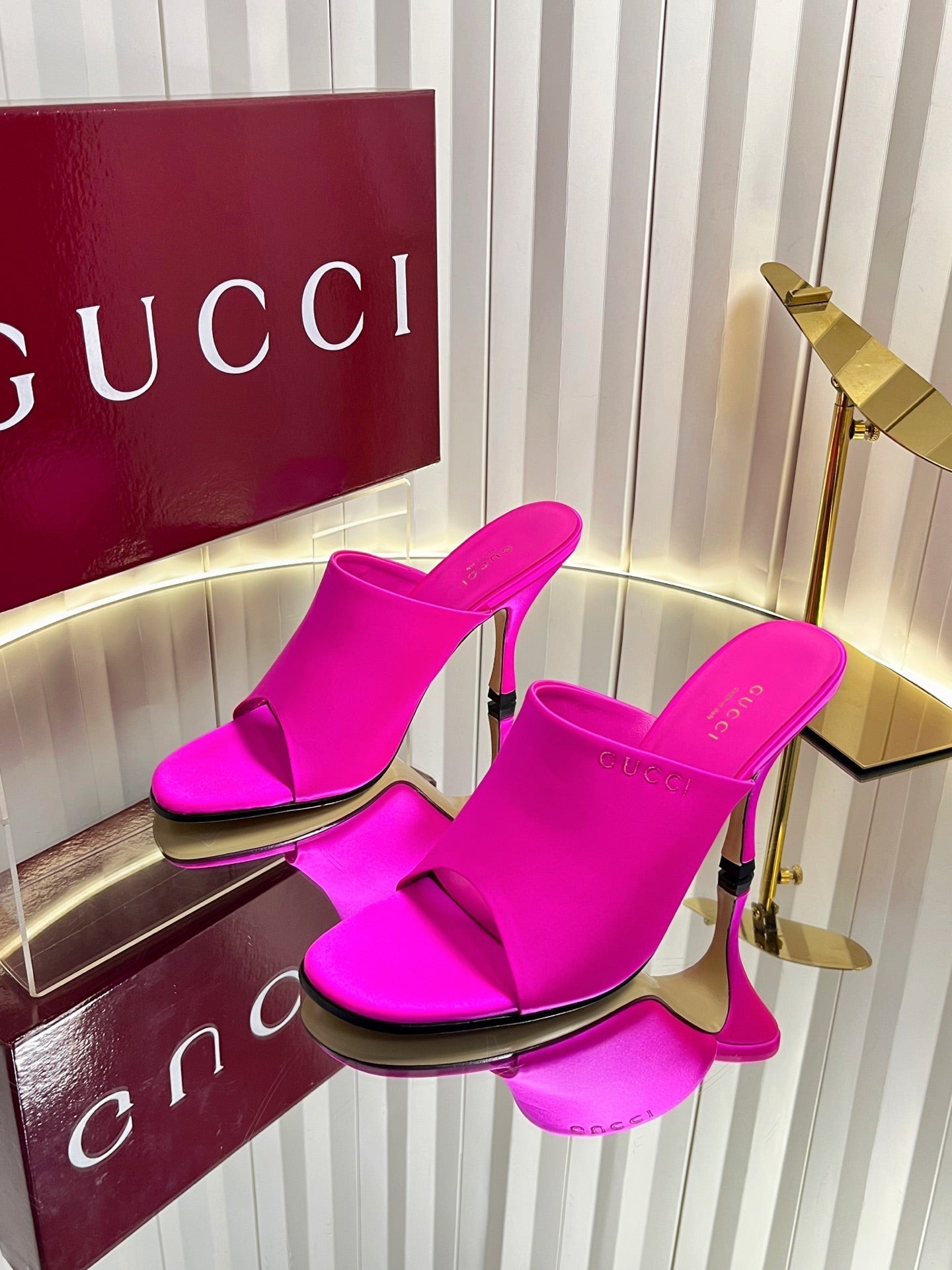 GUCCI 26S HIGH-HEELED SANDALS 100 MM IN DARK PINK SATIN