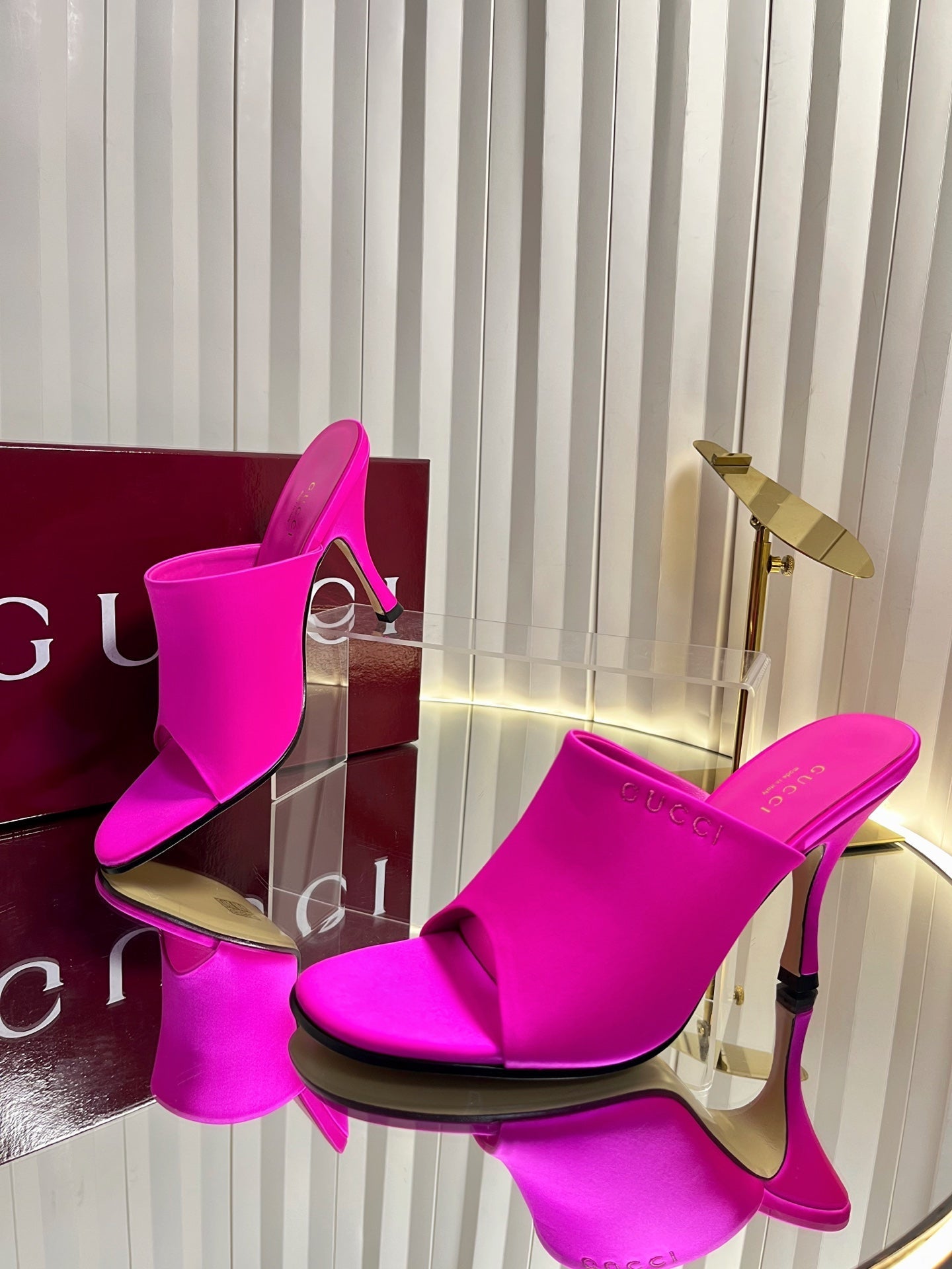 GUCCI 26S HIGH-HEELED SANDALS 100 MM IN DARK PINK SATIN