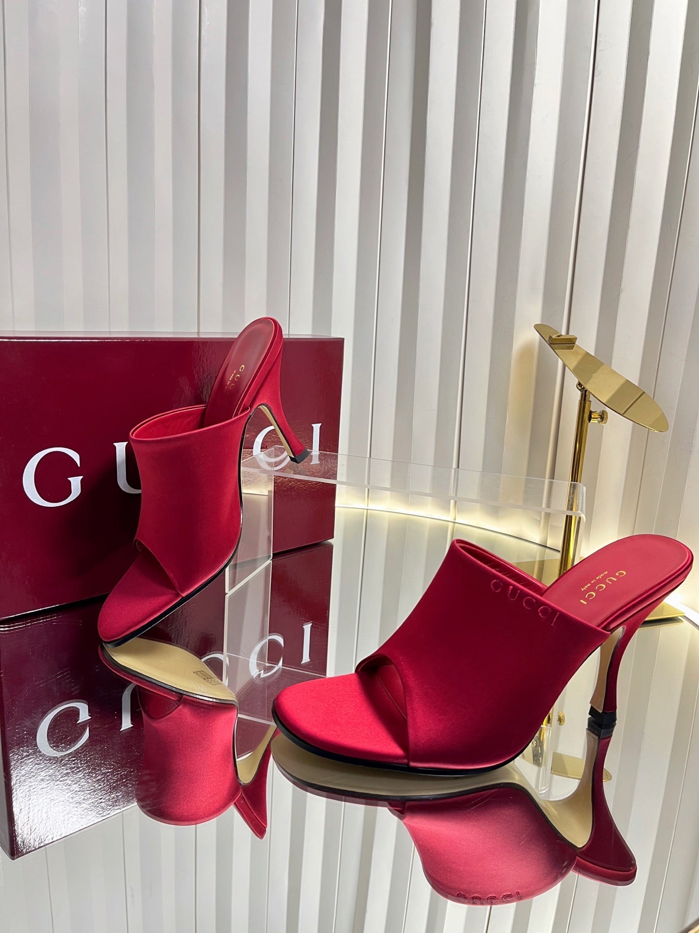 GUCCI 26S HIGH-HEELED SANDALS 100 MM IN RED SATIN