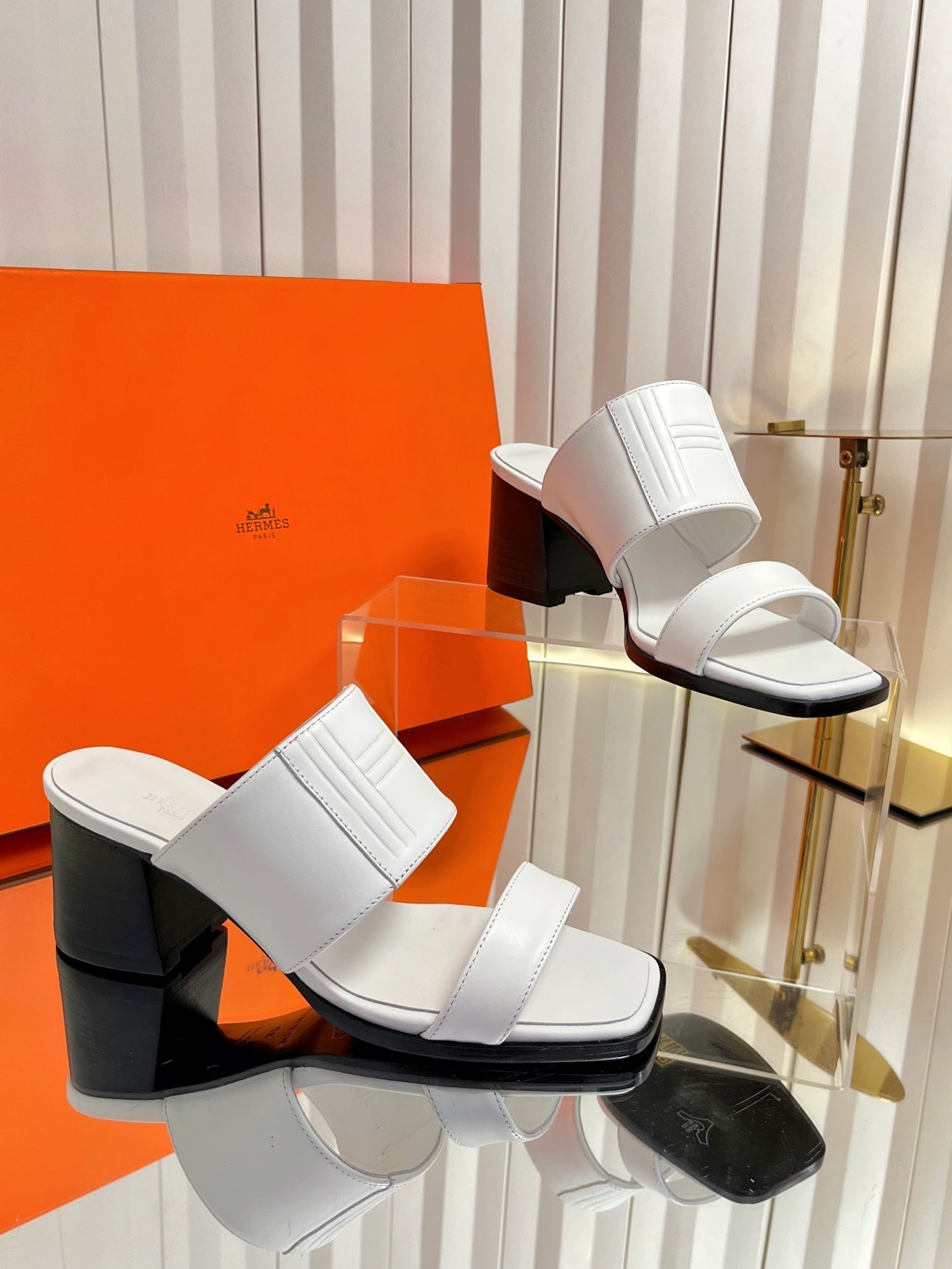 HM 26S MONICA 60 SANDAL IN WHITE CALFSKIN