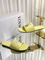 LOEWE 26S LOGO-EMBROIDERED SANDALS IN LIGHT YELLOW CALFSKIN
