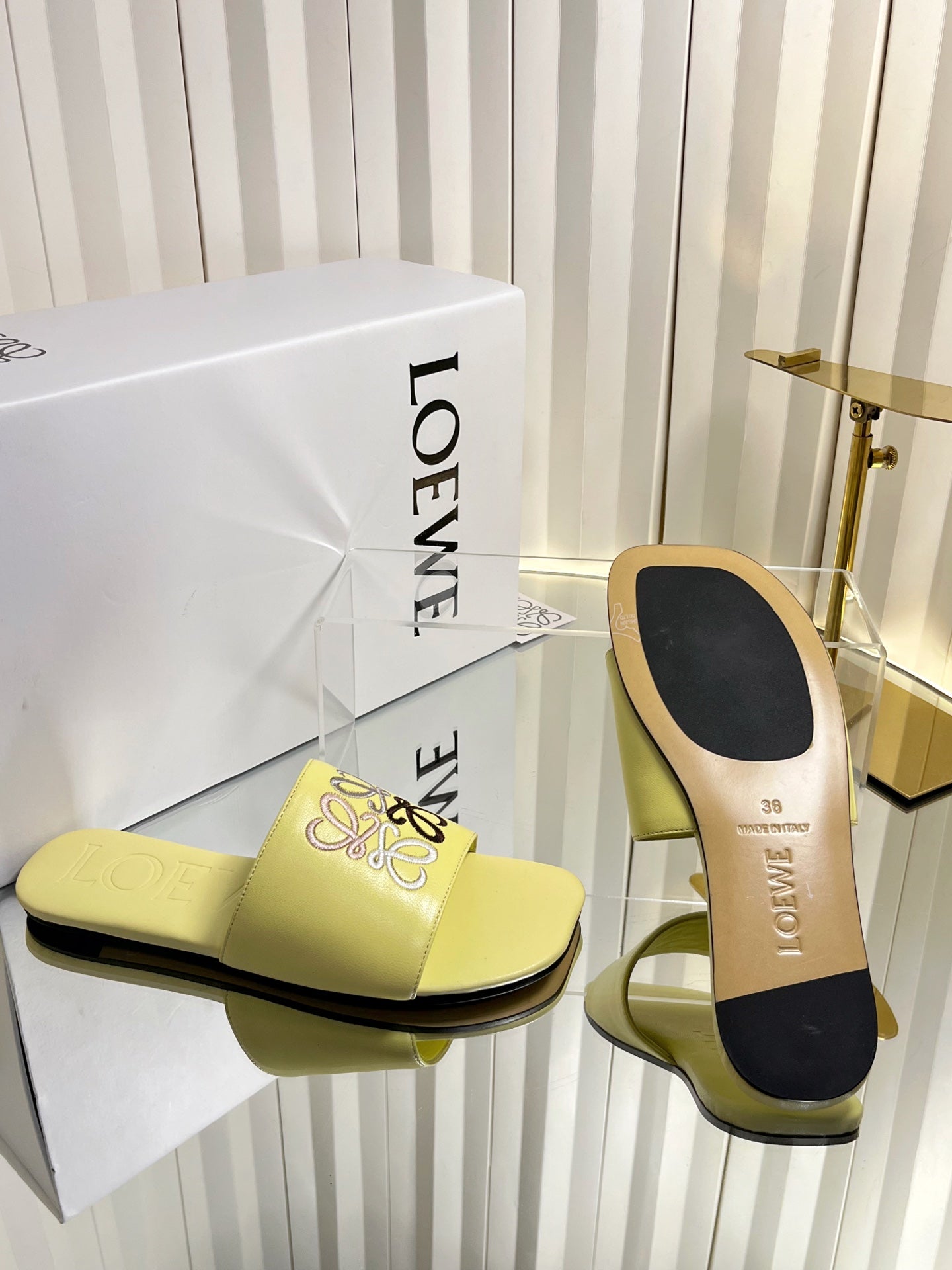 LOEWE 26S LOGO-EMBROIDERED SANDALS IN LIGHT YELLOW CALFSKIN