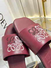 LOEWE 26S LOGO-EMBROIDERED SANDALS IN DARK RED CALFSKIN