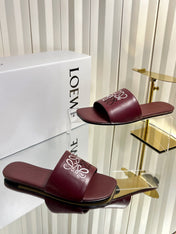 LOEWE 26S LOGO-EMBROIDERED SANDALS IN DARK RED CALFSKIN