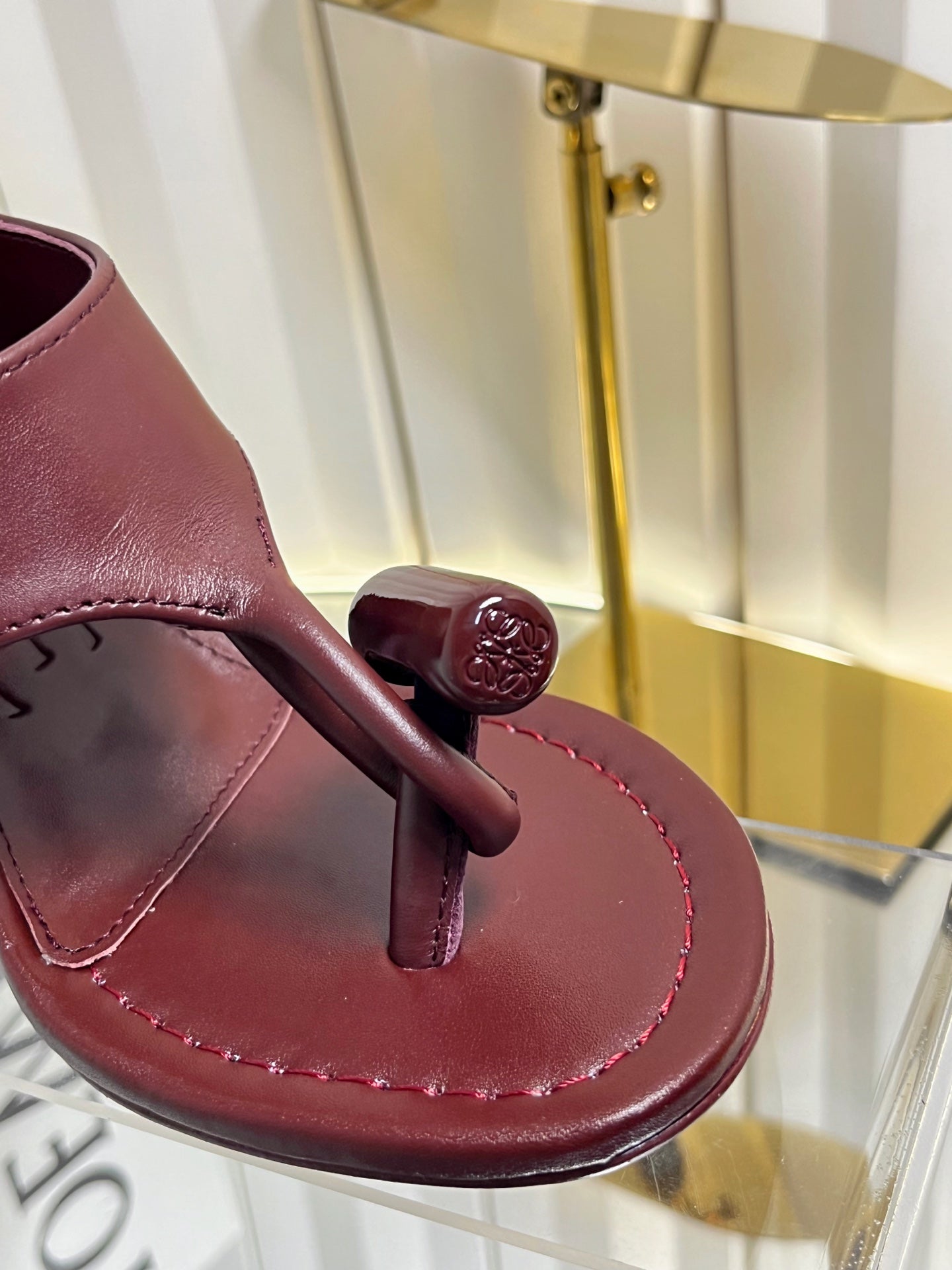 LOEWE 26S HEELED THONG SANDALS 90 MM IN DARK RED CALFSKIN