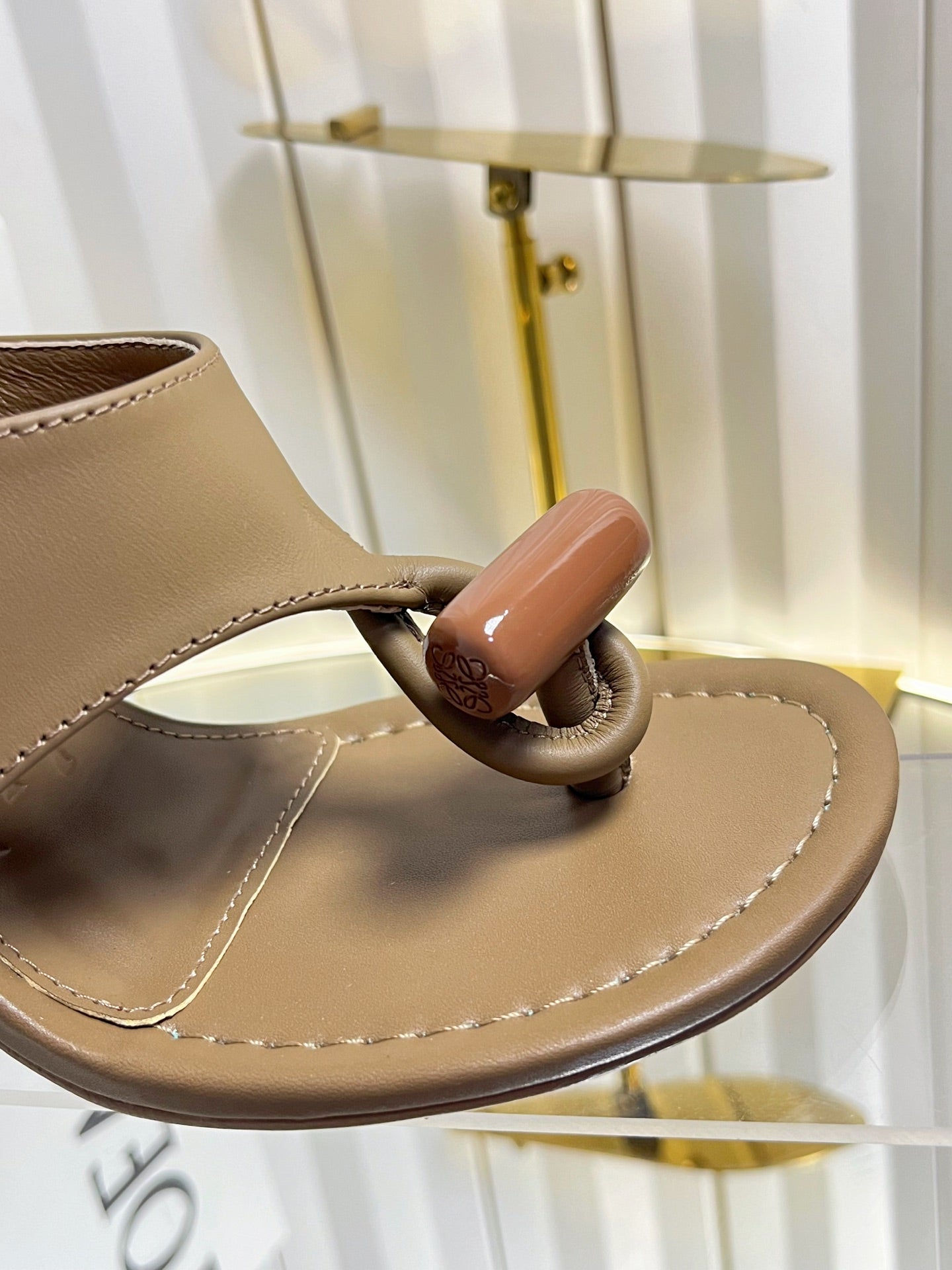 LOEWE 26S HEELED THONG SANDALS 90 MM IN CAMEL BROWN CALFSKIN