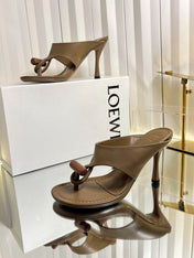 LOEWE 26S HEELED THONG SANDALS 90 MM IN CAMEL BROWN CALFSKIN