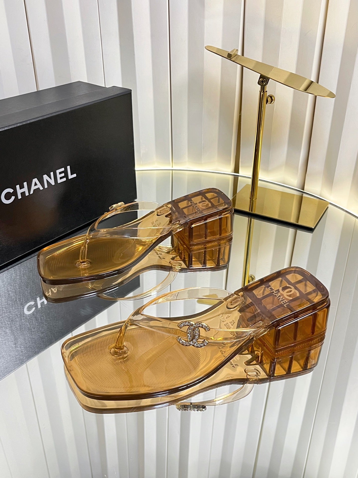 CHANEL 26S TRANSPARENT THONG SANDALS IN BROWN PVC