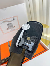 HM 26S ORAN SANDALS IN BLACK EPSOM CALFSKIN SILVER HARDWARE