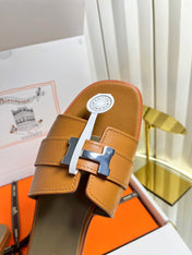 HM 26S ORAN SANDALS IN CARAMEL BROWN CALFSKIN SILVER HARDWARE