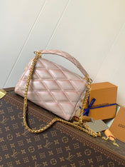 LV 25S GO-14 MM 23 IN LIGHT PINK QUILTED LAMBSKIN GOLD HARDWRE