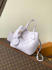 LV 25S BLOSSOM BAG 20 IN MISTY PURPLE CALFSKIN GOLD HARDWARE