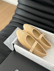 MARY JANE SHOES IN DARK CREAM LAMBSKIN