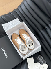 CC SNEAKER IN PEANUT BROWN MIX WHITE EMBROIDERED LAMBSKIN