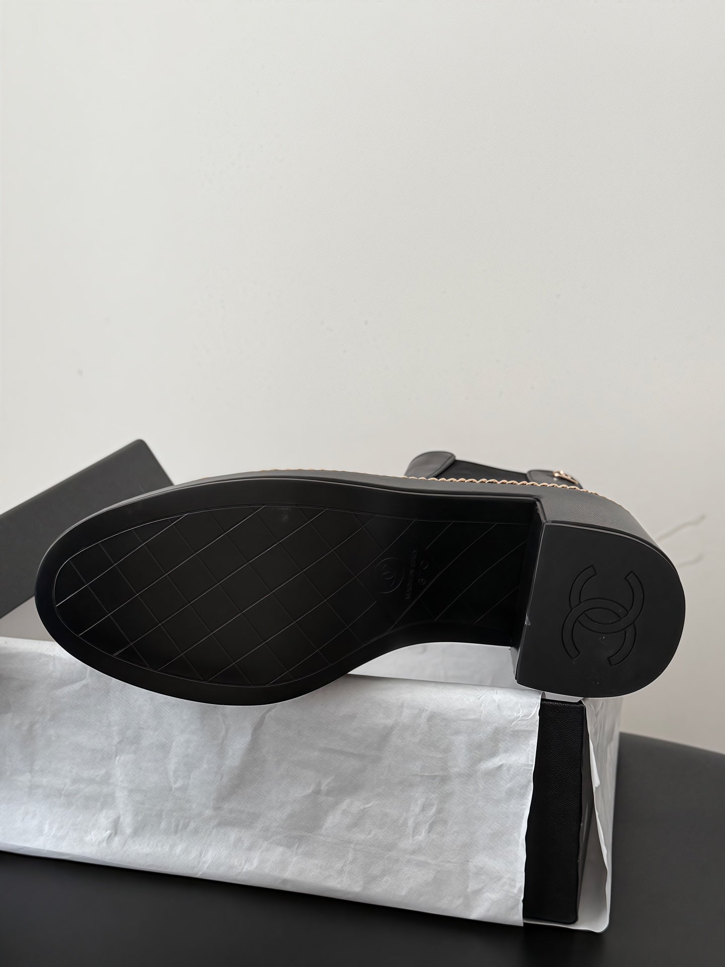 CHANEL 26S CHELSEA ANKLE BOOTS 70 MM IN BLACK CALFSKIN