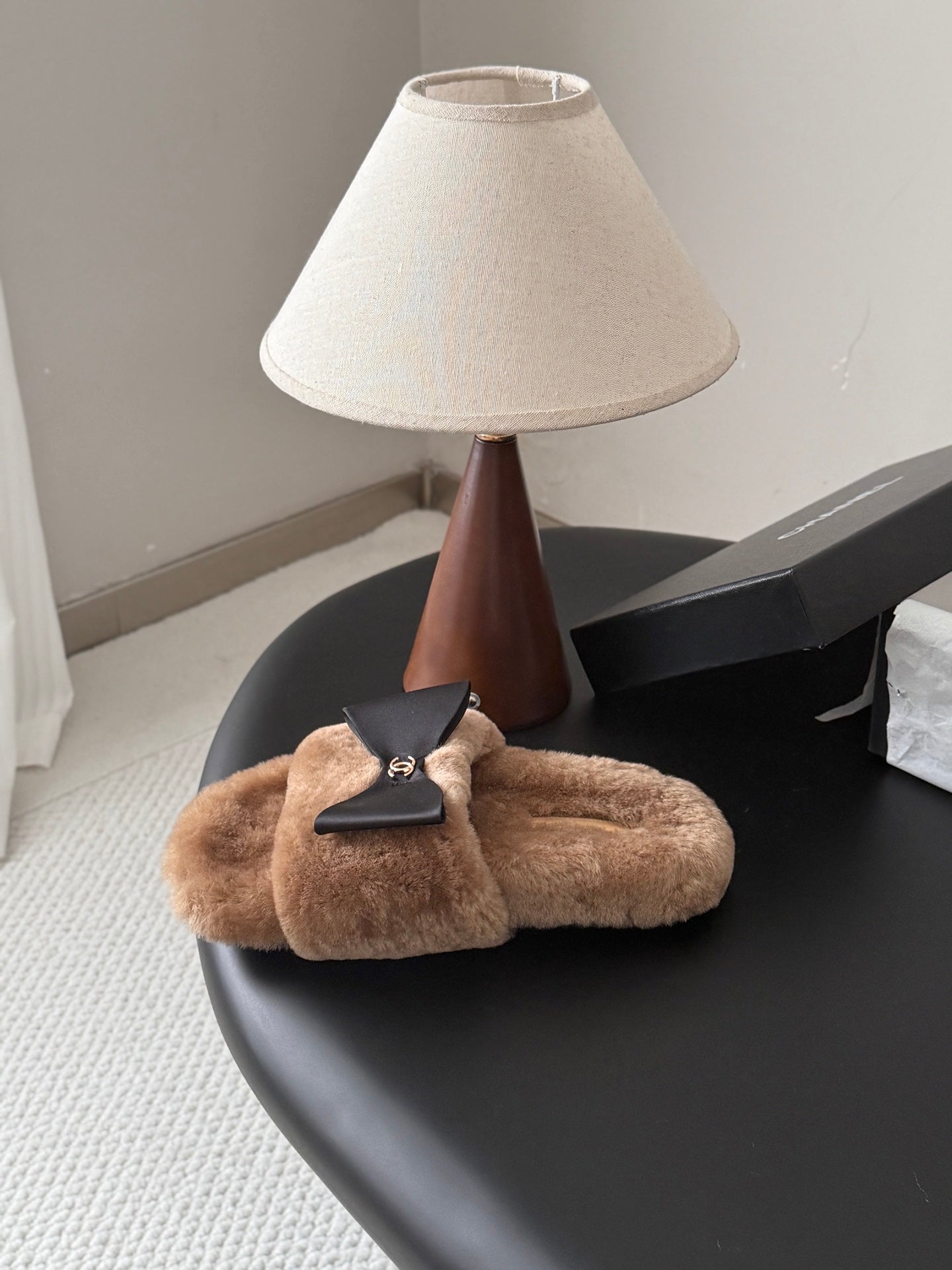CHANEL 26S SLIDE SANDALS IN BROWN SHEARLING WITH BLACK BOW