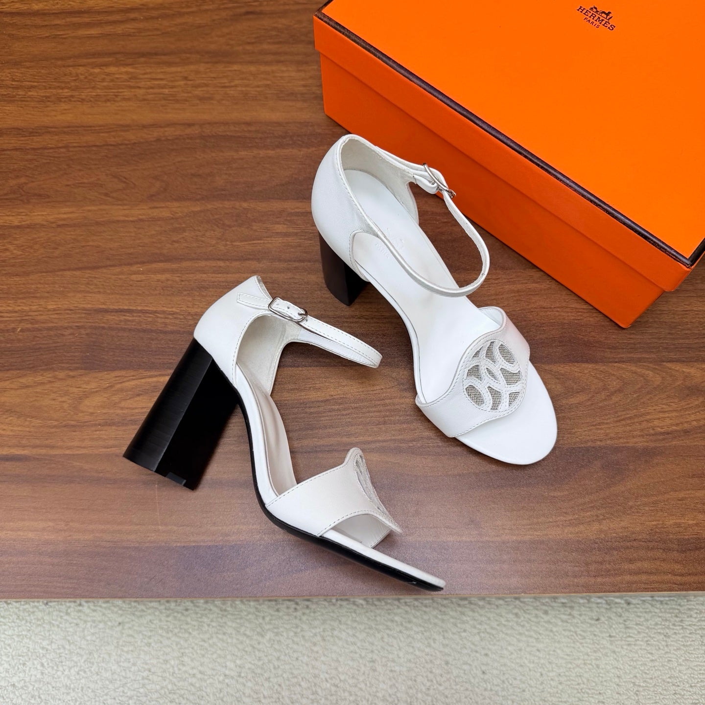 HM 26S MARQUISE SANDAL 85MM IN WHITE CALFSKIN