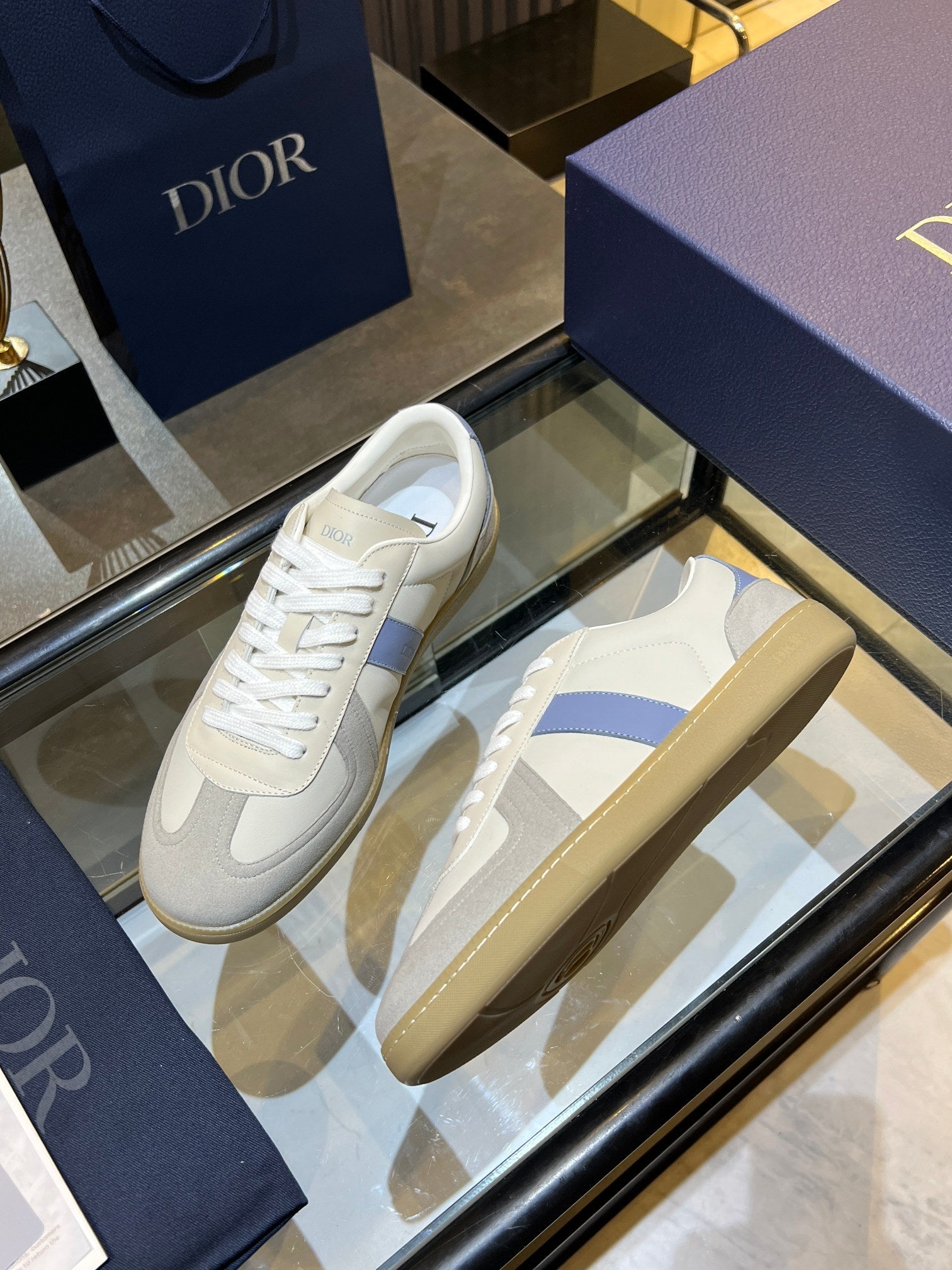 DIOR 26S B01 MATCHPOINT SNEAKER IN BLUE AND WHITE CALFSKIN WITH GRAY SUEDE