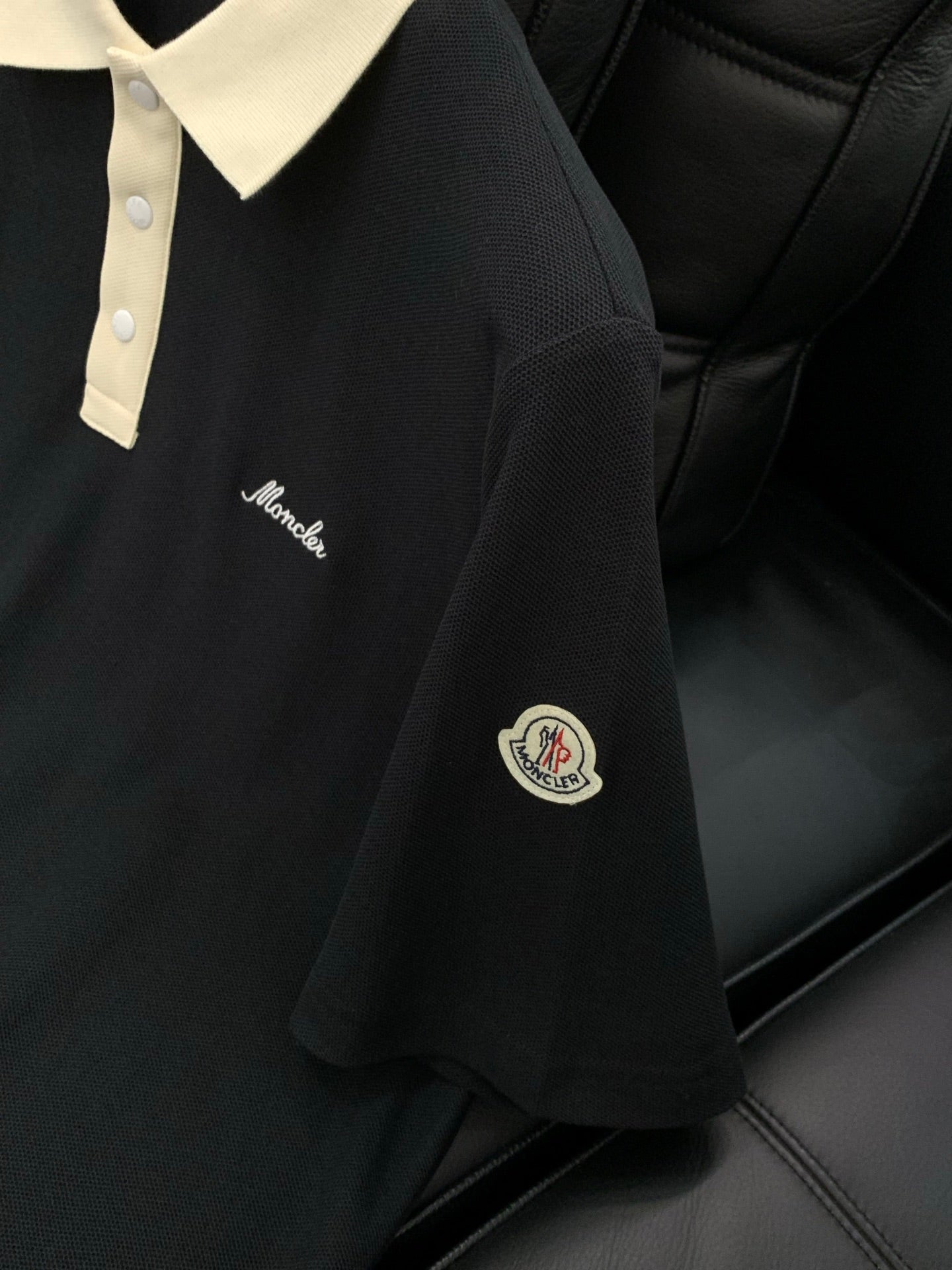 MONCLER 26S SHORT-SLEEVE POLO T-SHIRT 506
