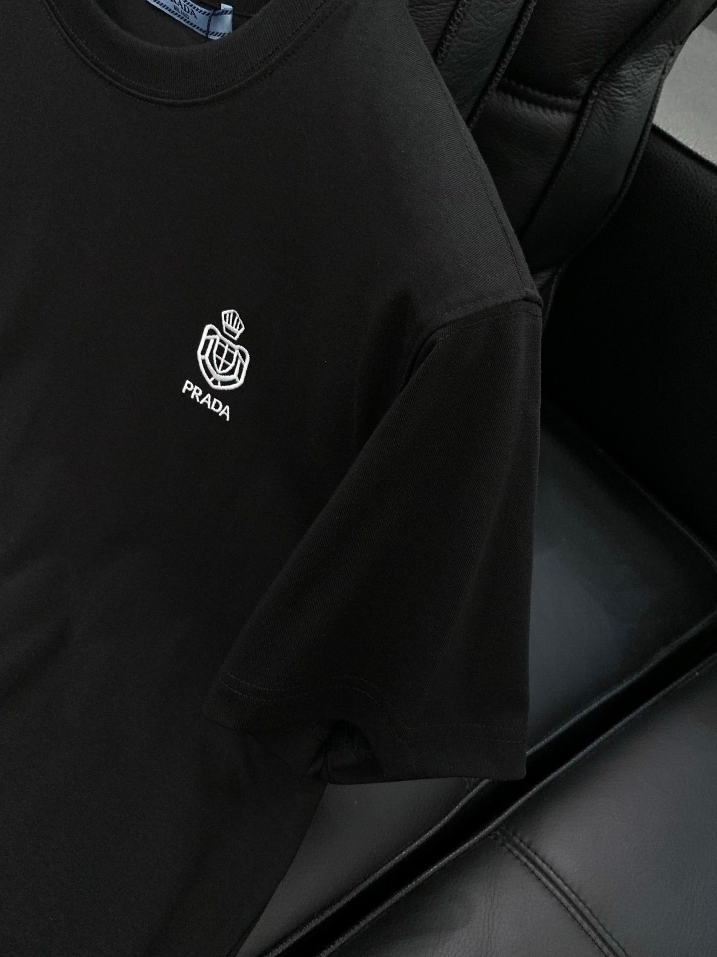 PRADA 26S T-SHIRT STYLE 824