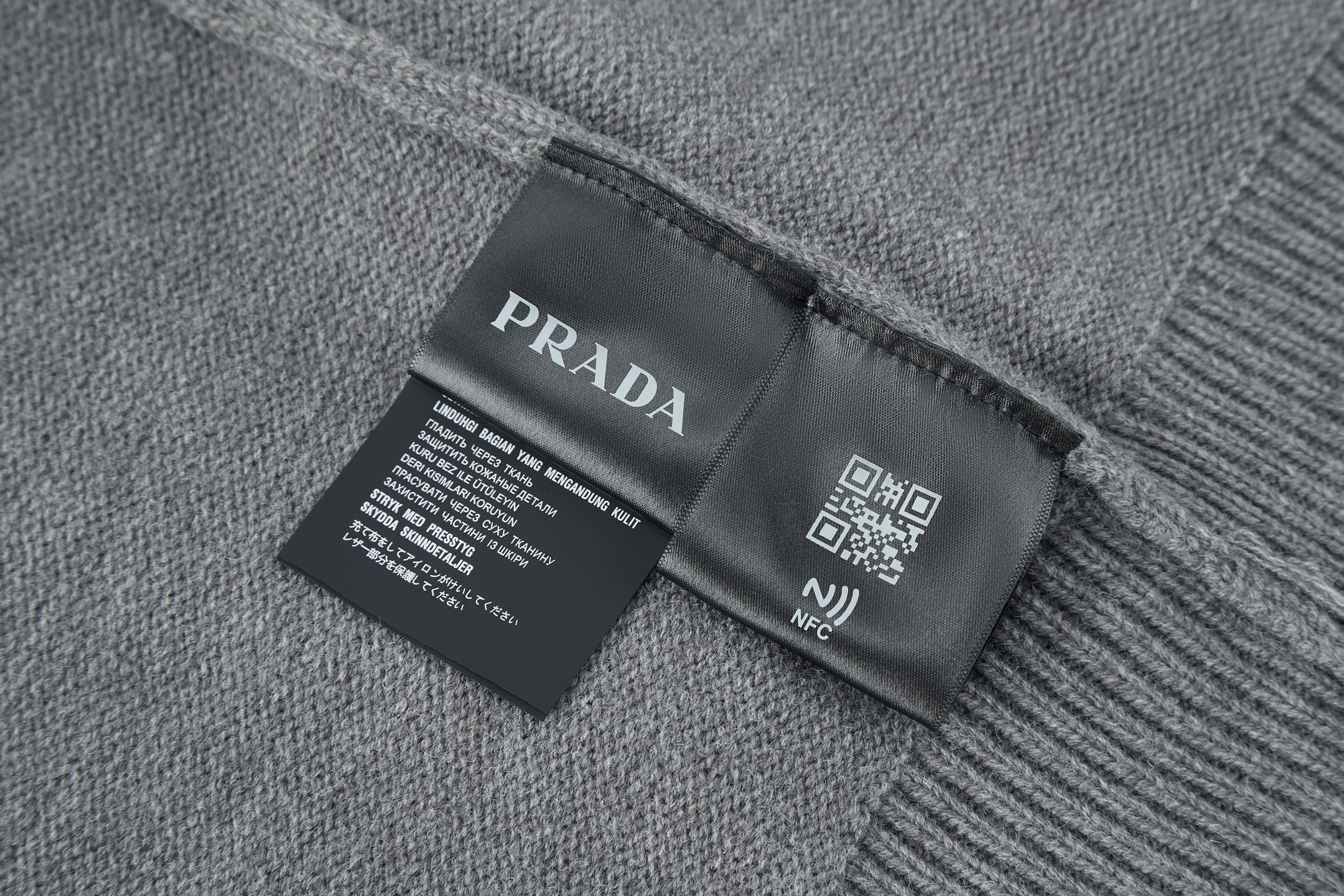 PRADA 25S PULLOVER SWEATER 250