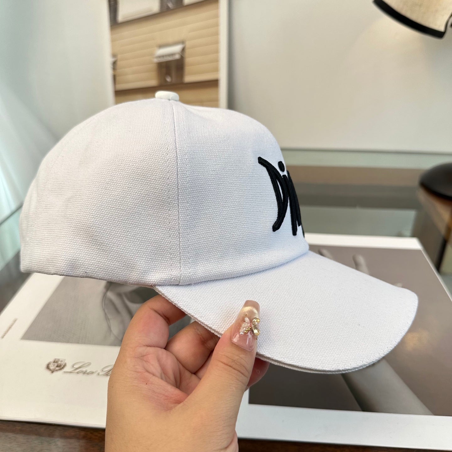 DIOR 26S EMBROIDERED BASEBALL CAP STYLE 18
