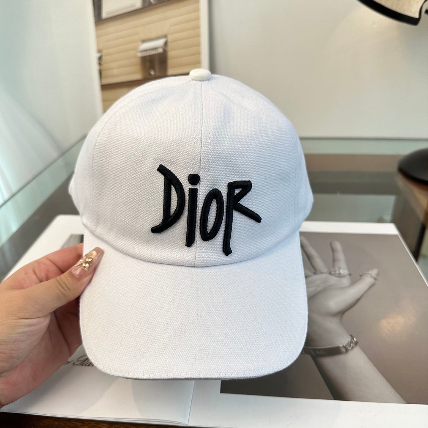 DIOR 26S EMBROIDERED BASEBALL CAP STYLE 18
