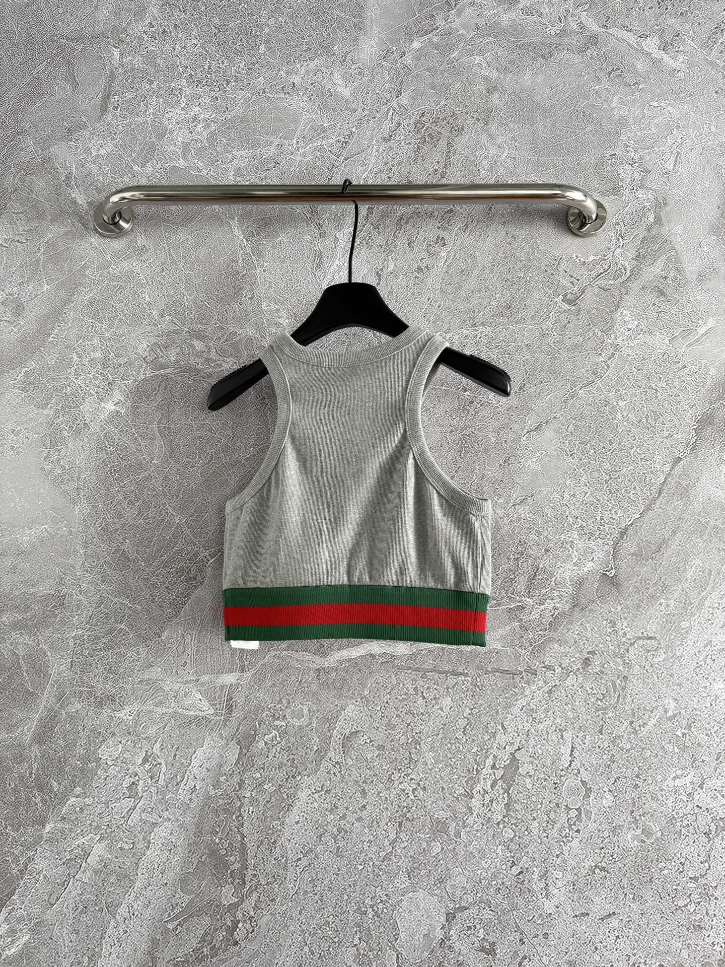 GUCCI CROPPED SLEEVELESS TOP STYLE 129