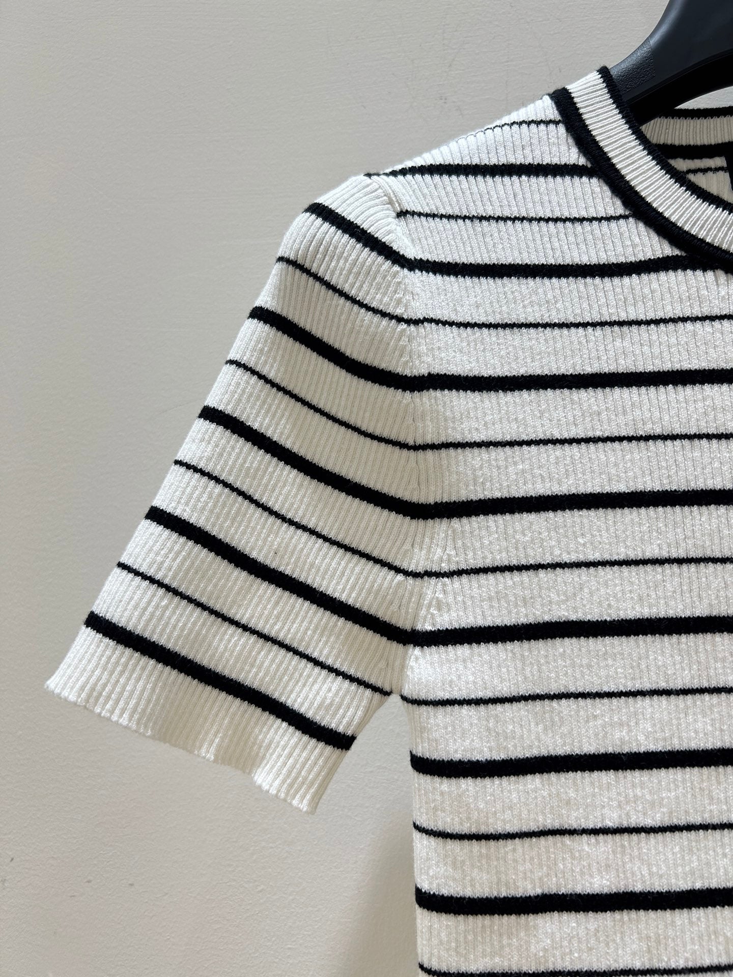 CHANEL 26S SHORT SLEEVE KNIT TOP 1615