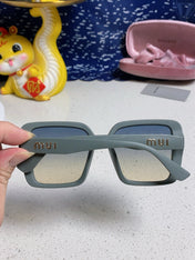 RUNWAY SQUARE SUNGLASSES 563197 IN TAN BLUE ACETATE