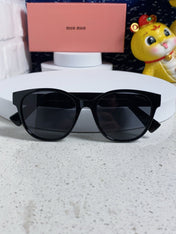 RUNWAY SUNGLASSES 567505 IN BLACK ACETATE BLACK LENSES