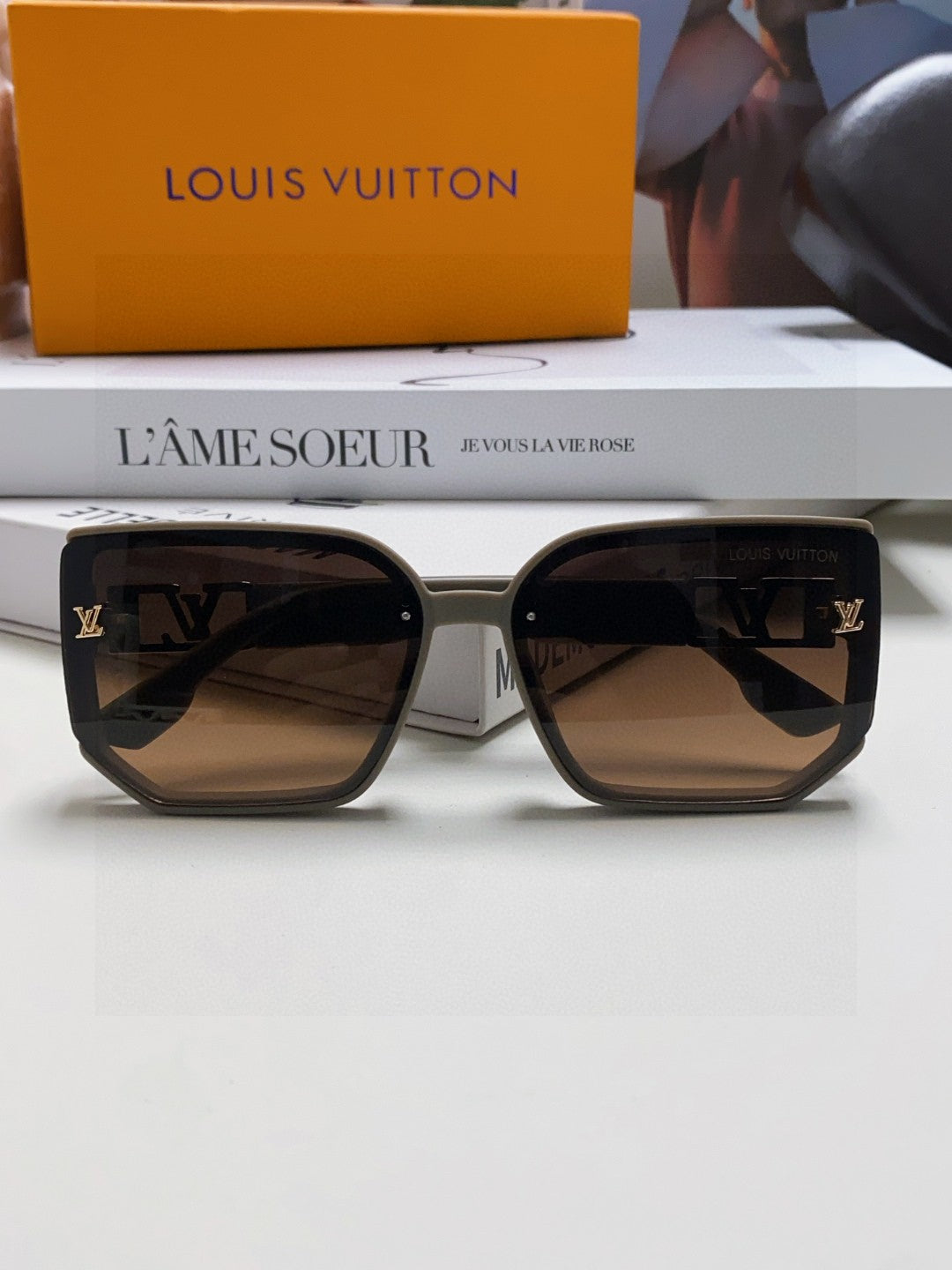 CLASH SQUARE SUNGLASSES 570250 IN GREY ACETATE
