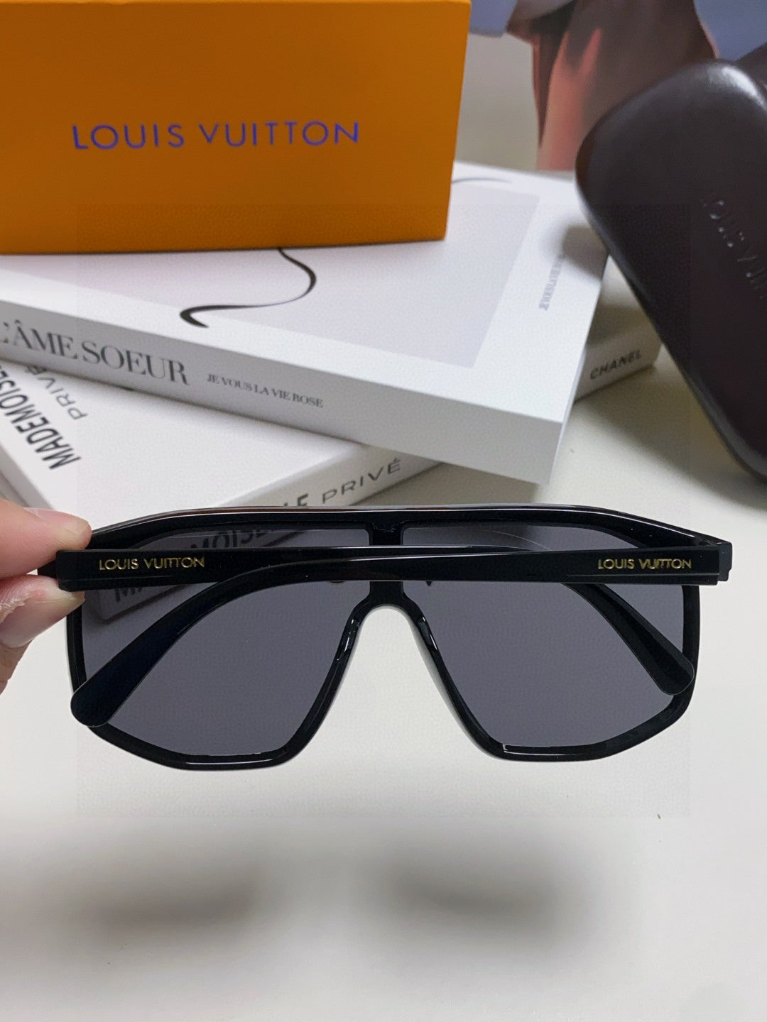 WAIMEA SUNGLASSES 570270 IN BLACK ACETATE