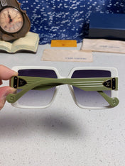 SQUARE SUNGLASSES 571656 IN GREEN ACETATE GREY SMOKE LENS