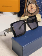 SQUARE SUNGLASSES 571657 IN BLACK ACETATE