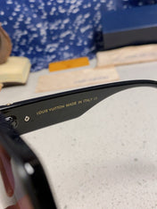 SQUARE SUNGLASSES 571657 IN BLACK ACETATE