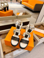 LV 26S STAR TRAIL HEELS 100 MM IN CREAM WHITE AND BROWN CALFSKIN