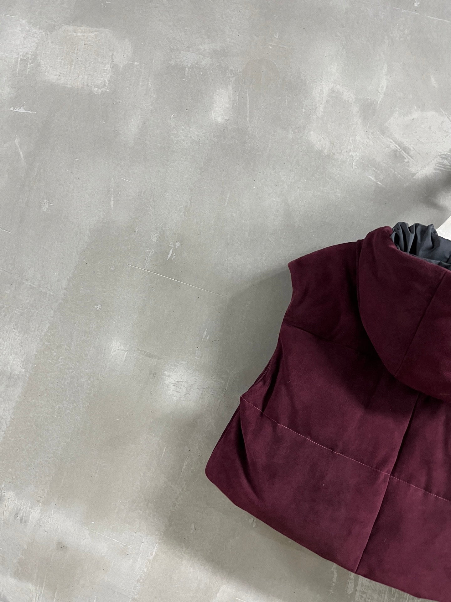 PRADA 25S SUEDE DOWN VEST 385