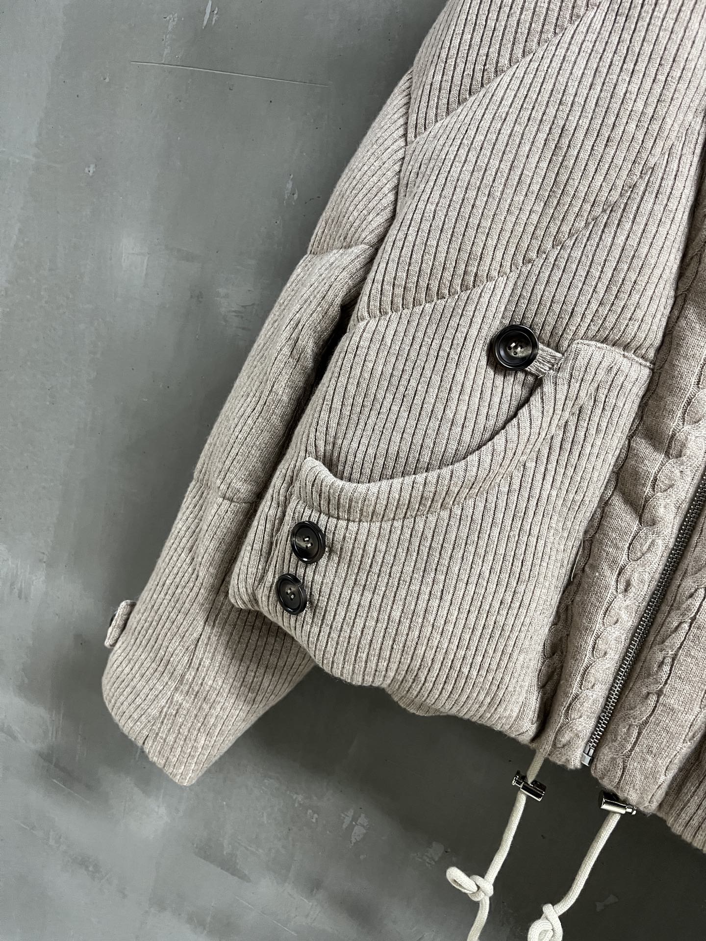 MIUMIU DOWN JACKET STYLE 691
