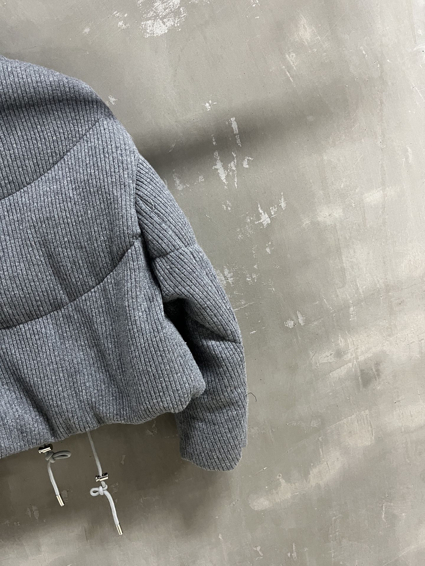 MIUMIU DOWN JACKET STYLE 689