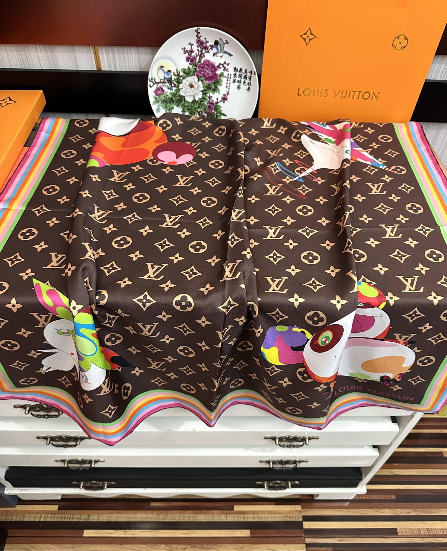 LV SCARF 90 CM IN SILK 738413