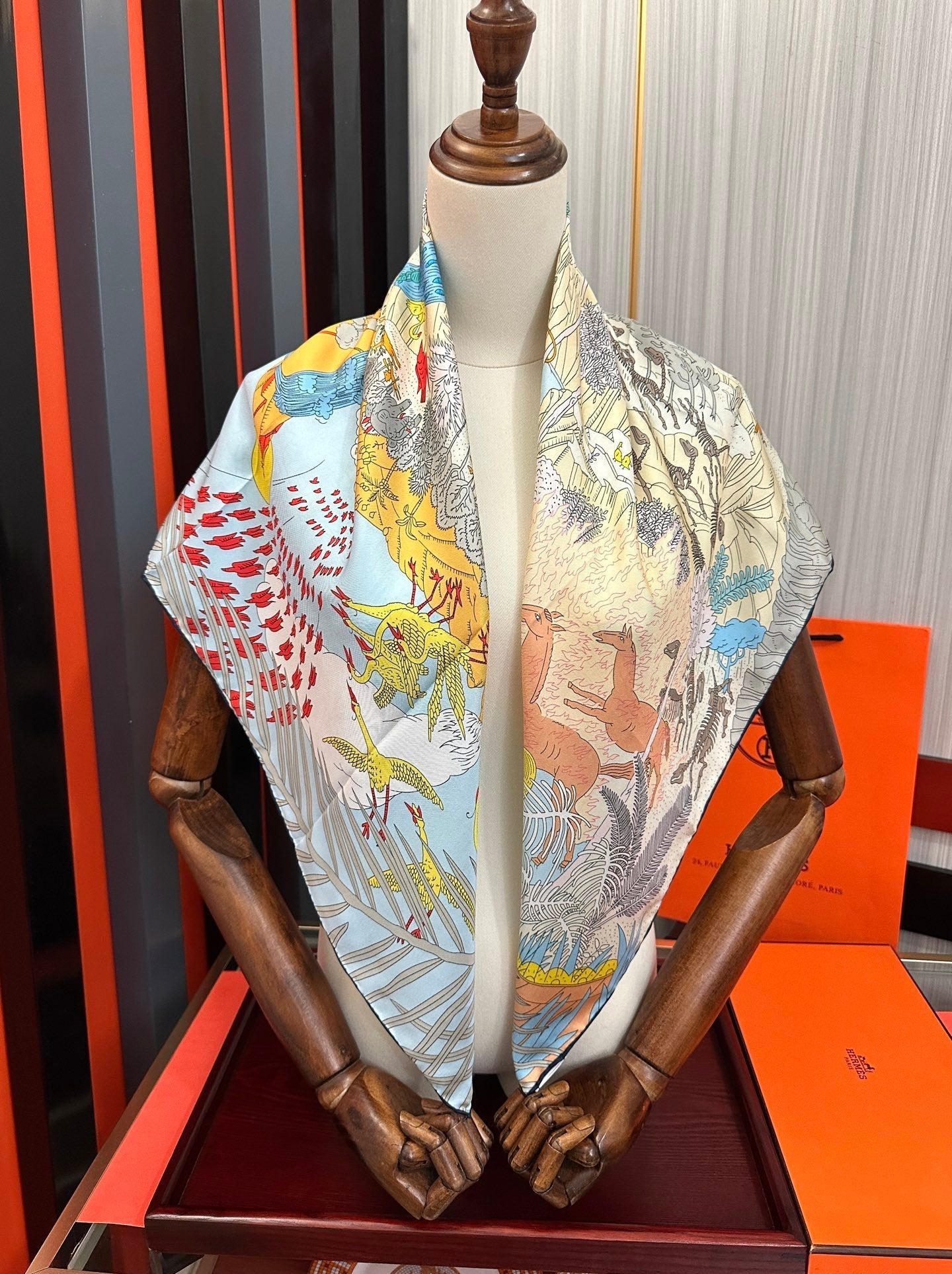 HERMES 26S SCARF 90 IN SILK 304199
