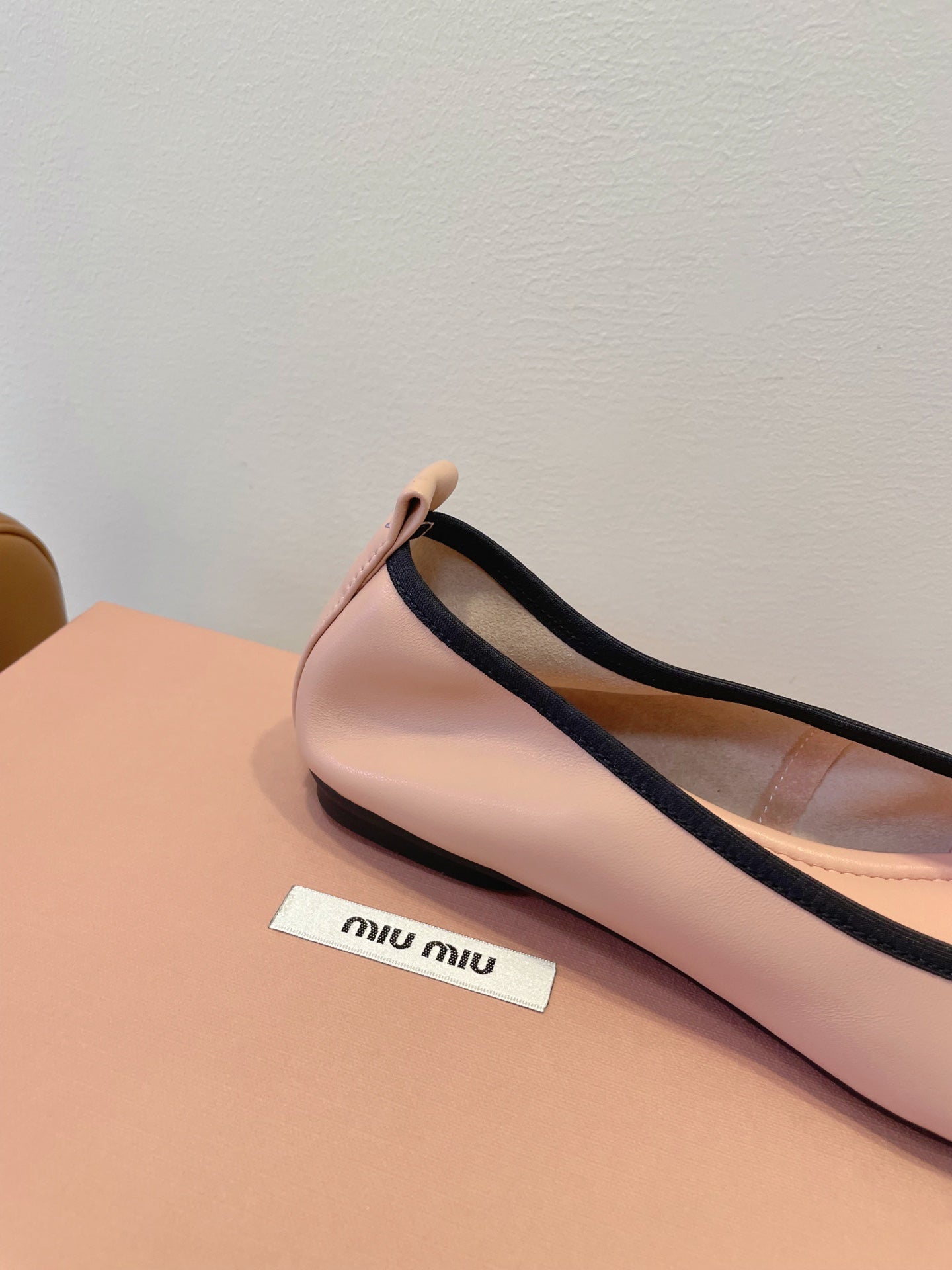 MIUMIU 26S BALLET FLATS IN LIGHT PINK CALFSKIN WITH BOW