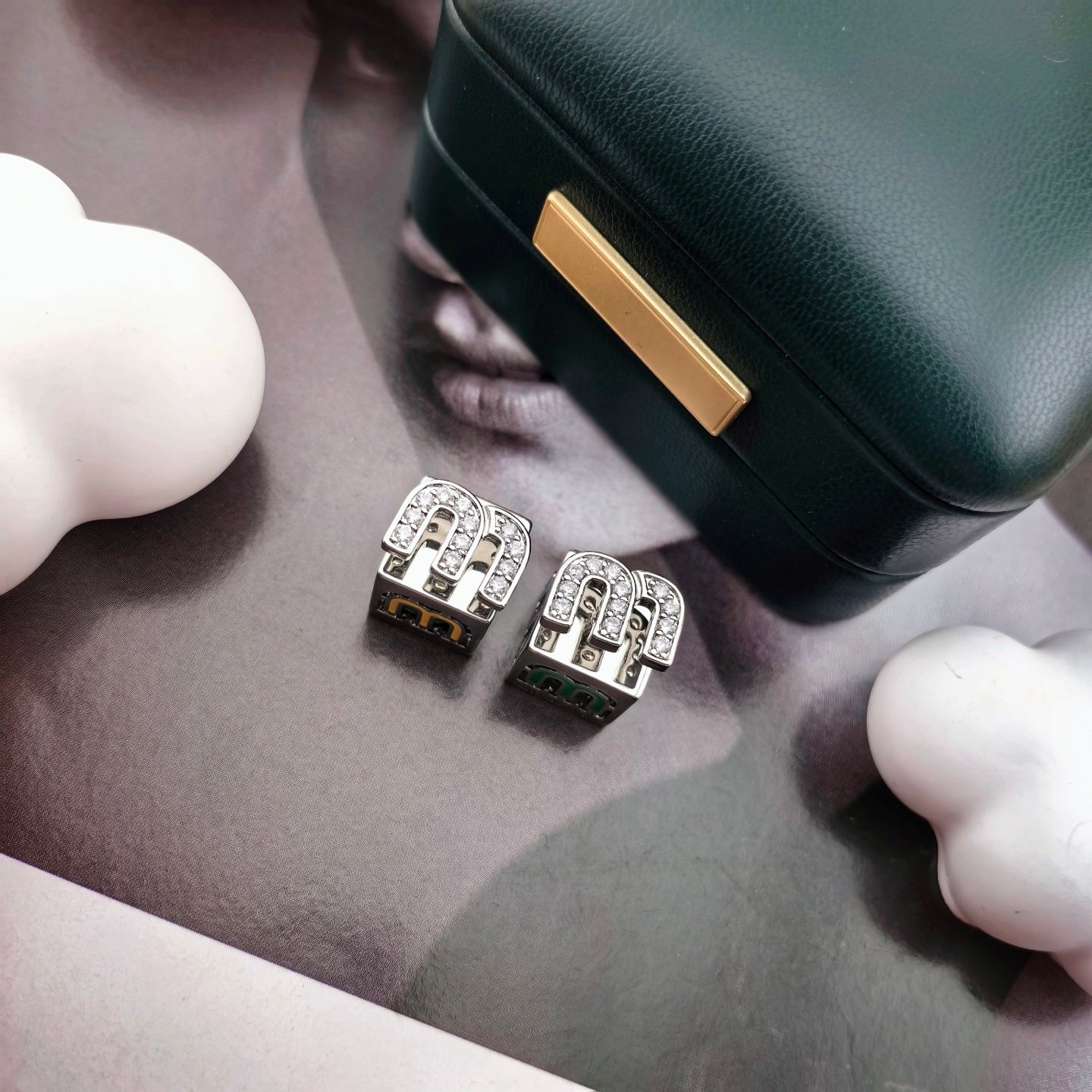 MIUMIU 26S CUBE LOGO CRYSTAL STUD EARRINGS IN MULTICOLOR ENAMEL AND SILVER TONE METAL 630875