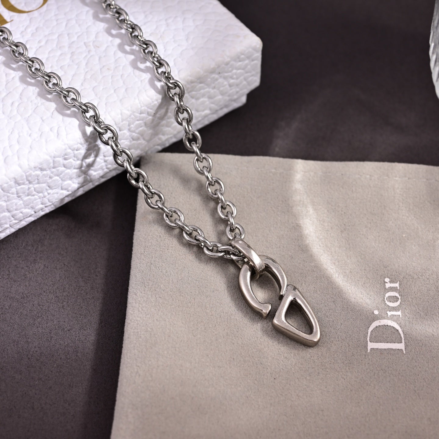 CD 26S CD LOGO CHAIN LINK PENDANT NECKLACE IN SILVER METAL 633196