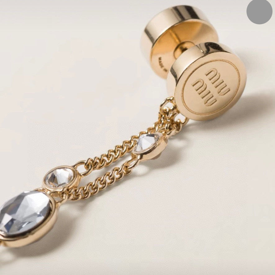 MIUMIU 26S CRYSTAL CHAIN DROP EARRINGS IN GOLD TONE METAL 633263
