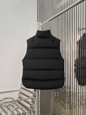 MONCLER 25S SLEEVELESS JACKET 347
