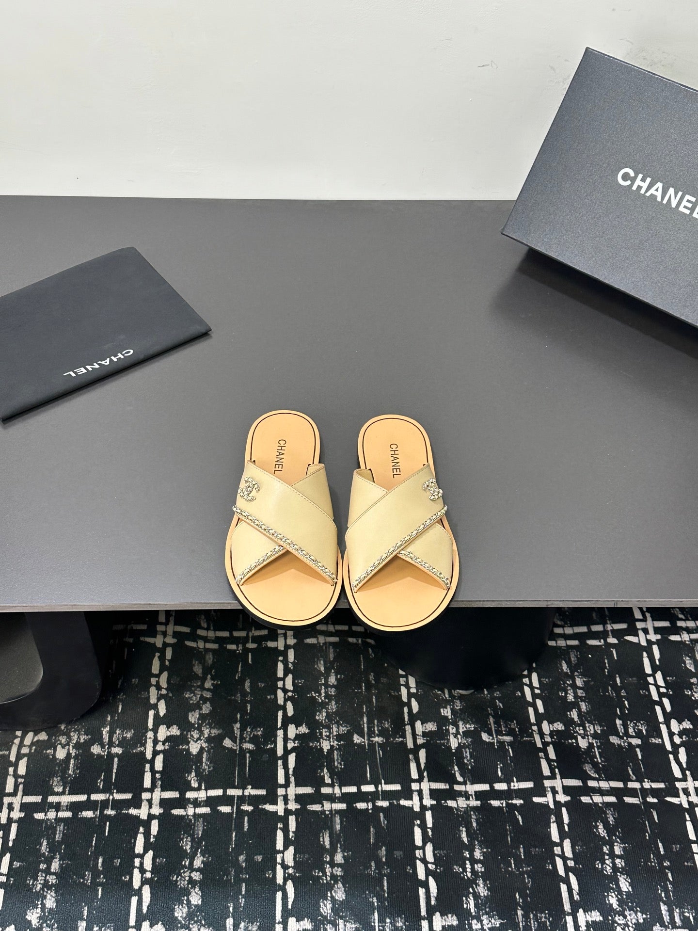CHANEL 26S CROSS-STRAP SANDALS IN BEIGE LEATHER
