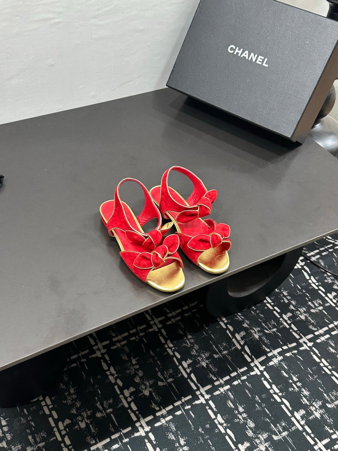 CHANEL 26S BOW SANDALS IN RED AND GOLD SUEDE